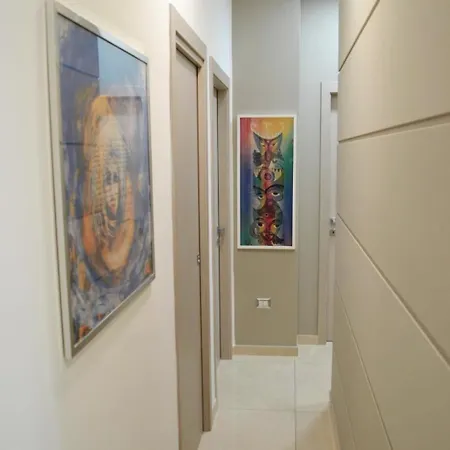 House Moni * Naples